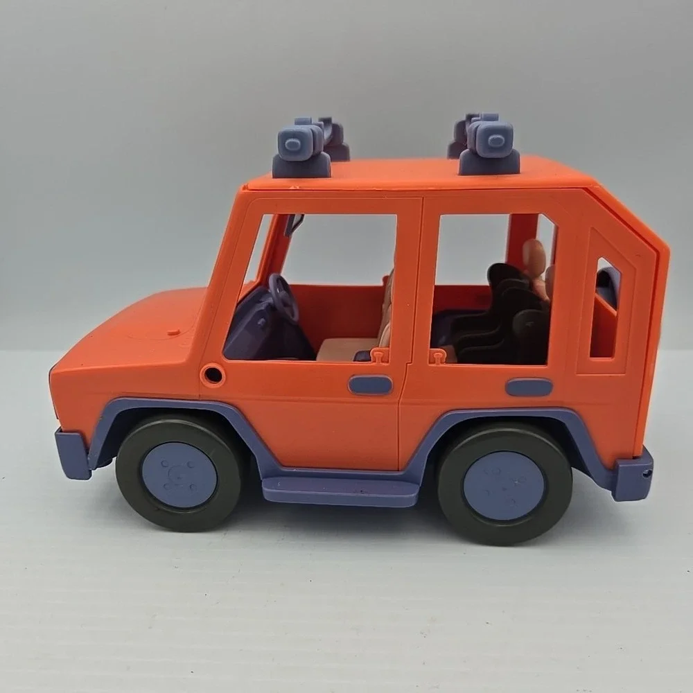 Bluey Jeep 4WD Family Vehicle Car By Moose Toys Car Only No Accessories Or Figs.